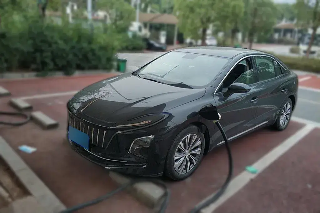 2022 HongQi E-QM5 BEV 54KWH