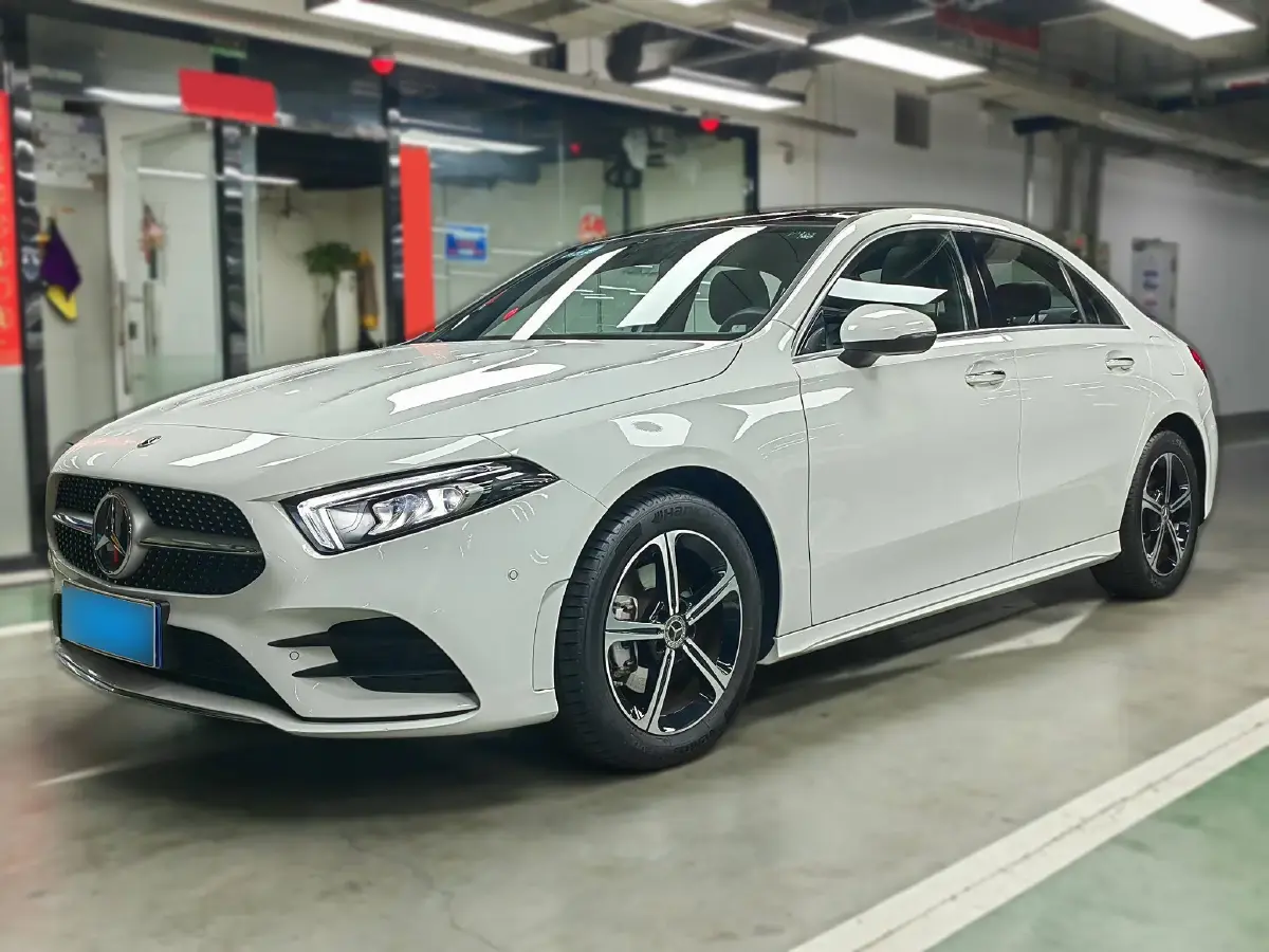 2022 Mercedes-Benz A Class 1.3T 163HP L4 7DCT