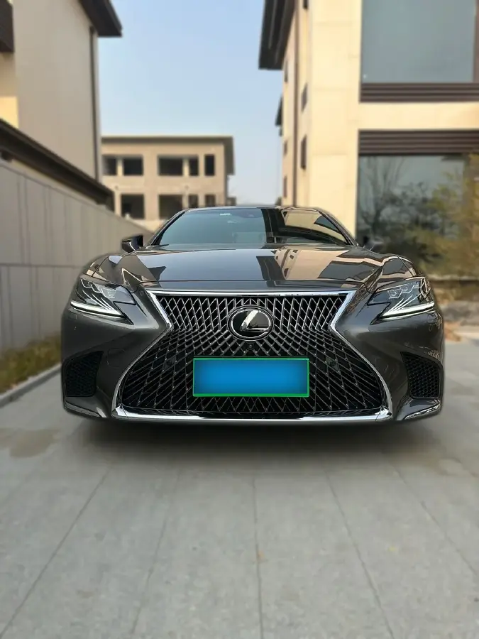 2018 Lexus LS 3.5L 316HP V6 10AT