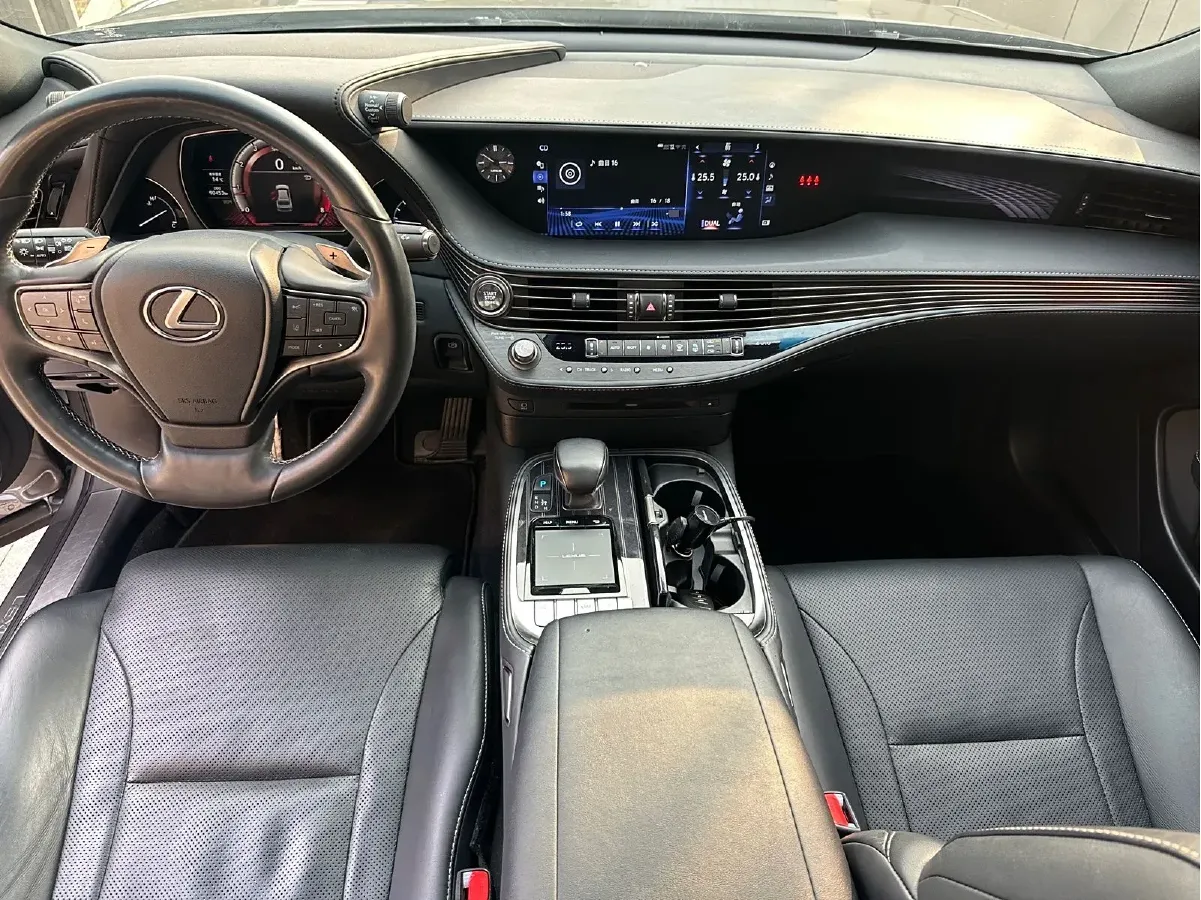 2018 Lexus LS 3.5L 316HP V6 10AT,autocango,china used car exporter,china ev exporter,chinese used car exporter,chinese used ev exporter