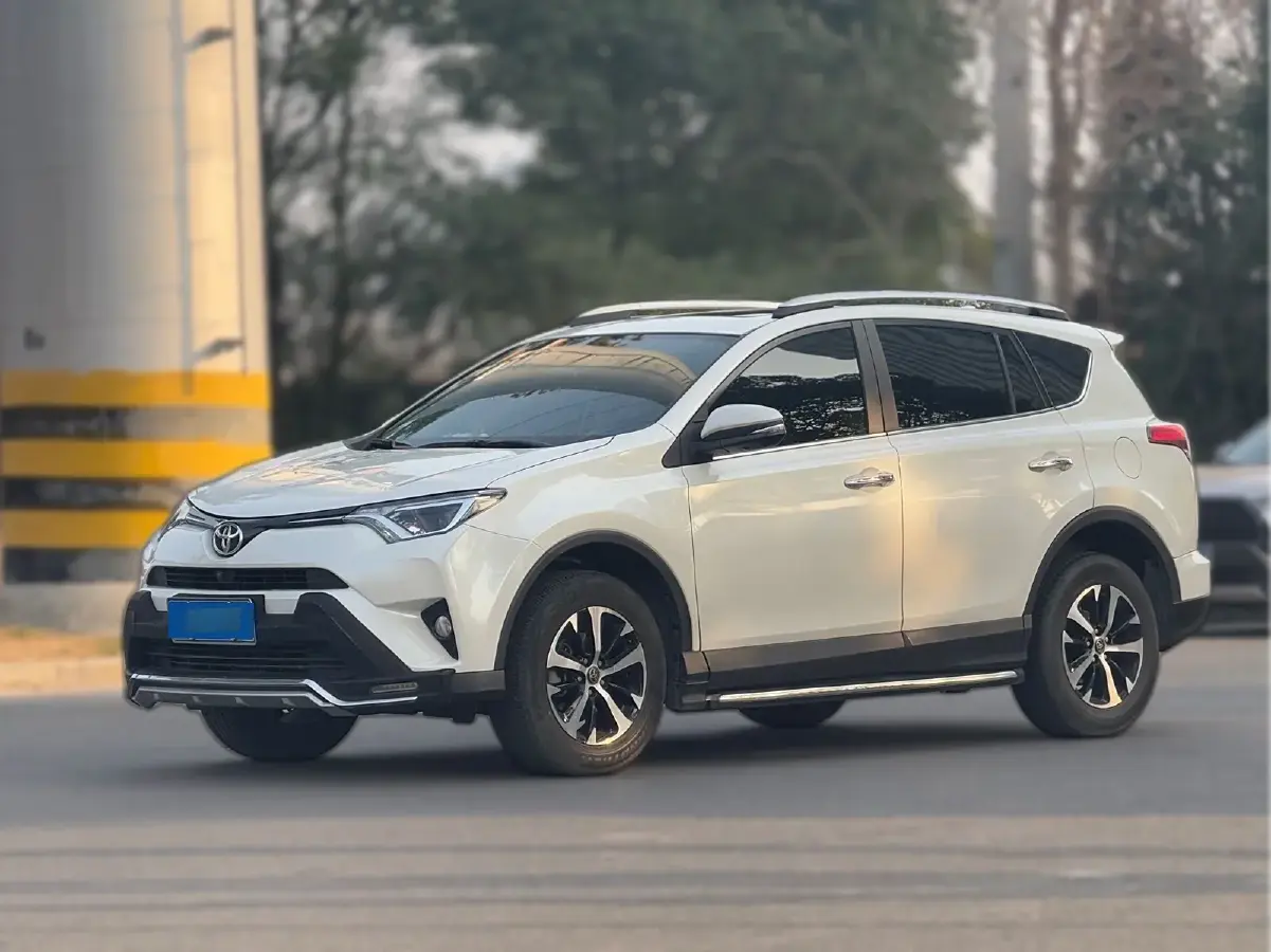2019 Toyota RAV4 2.0L 151HP L4 CVT