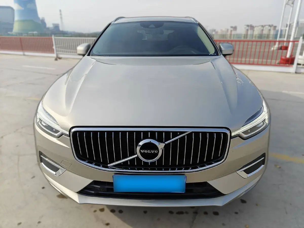 2020 Volvo XC60 2.0T 254HP L4 8AT