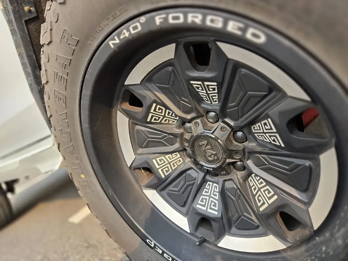 2021 Cyberspace 300 2.0T 227HP L4 8AT,autocango,china used car exporter,china ev exporter,chinese used car exporter,chinese used ev exporter