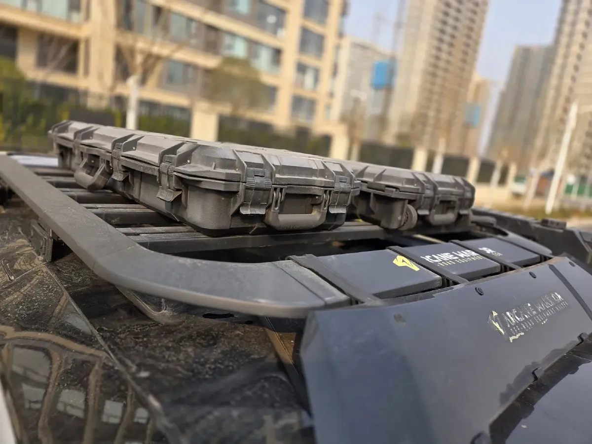 2021 Cyberspace 300 2.0T 227HP L4 8AT,autocango,china used car exporter,china ev exporter,chinese used car exporter,chinese used ev exporter