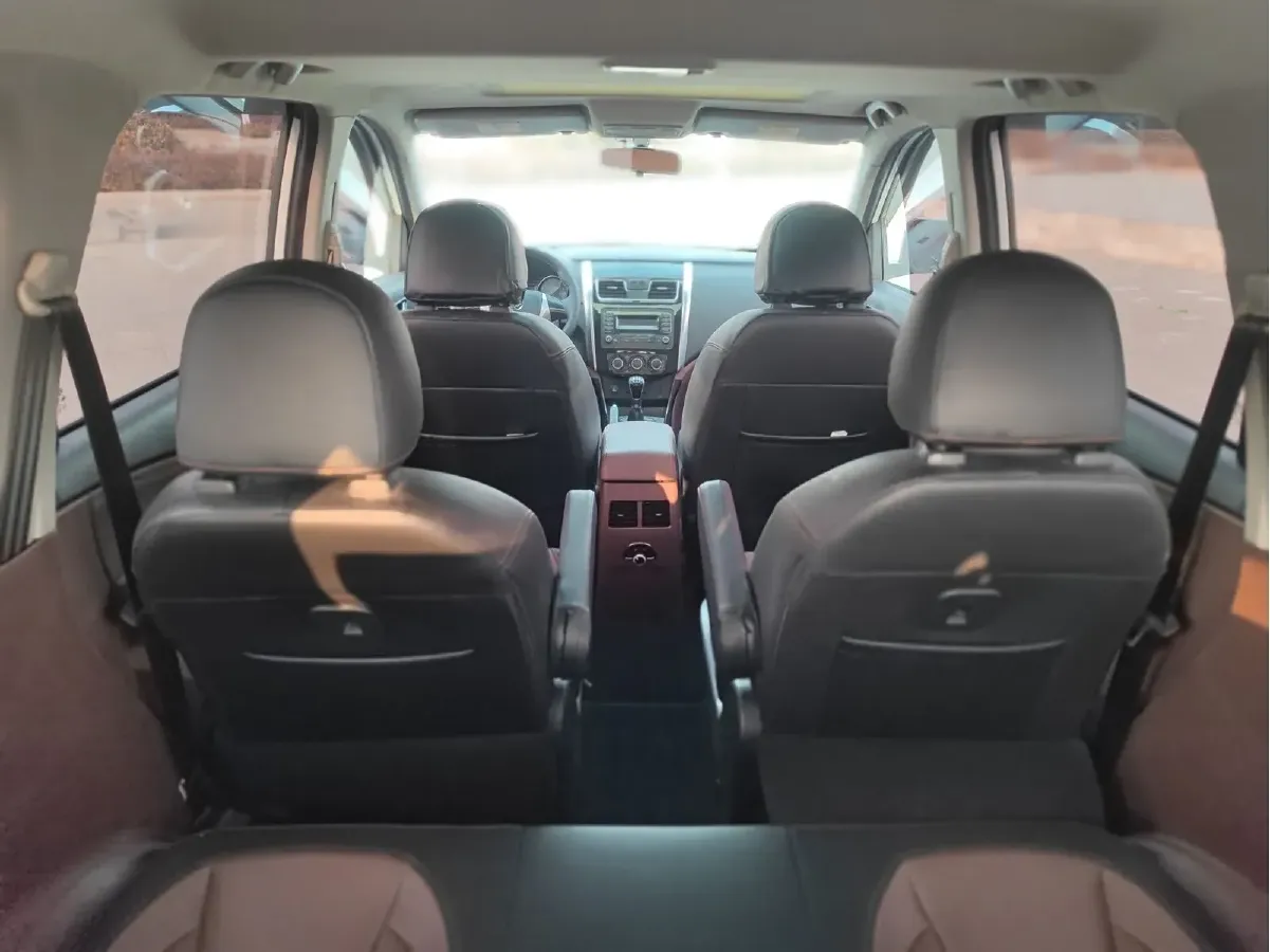 2016 DongFeng Forthing SX6 1.6L 122HP L4 5MT,autocango,china used car exporter,china ev exporter,chinese used car exporter,chinese used ev exporter