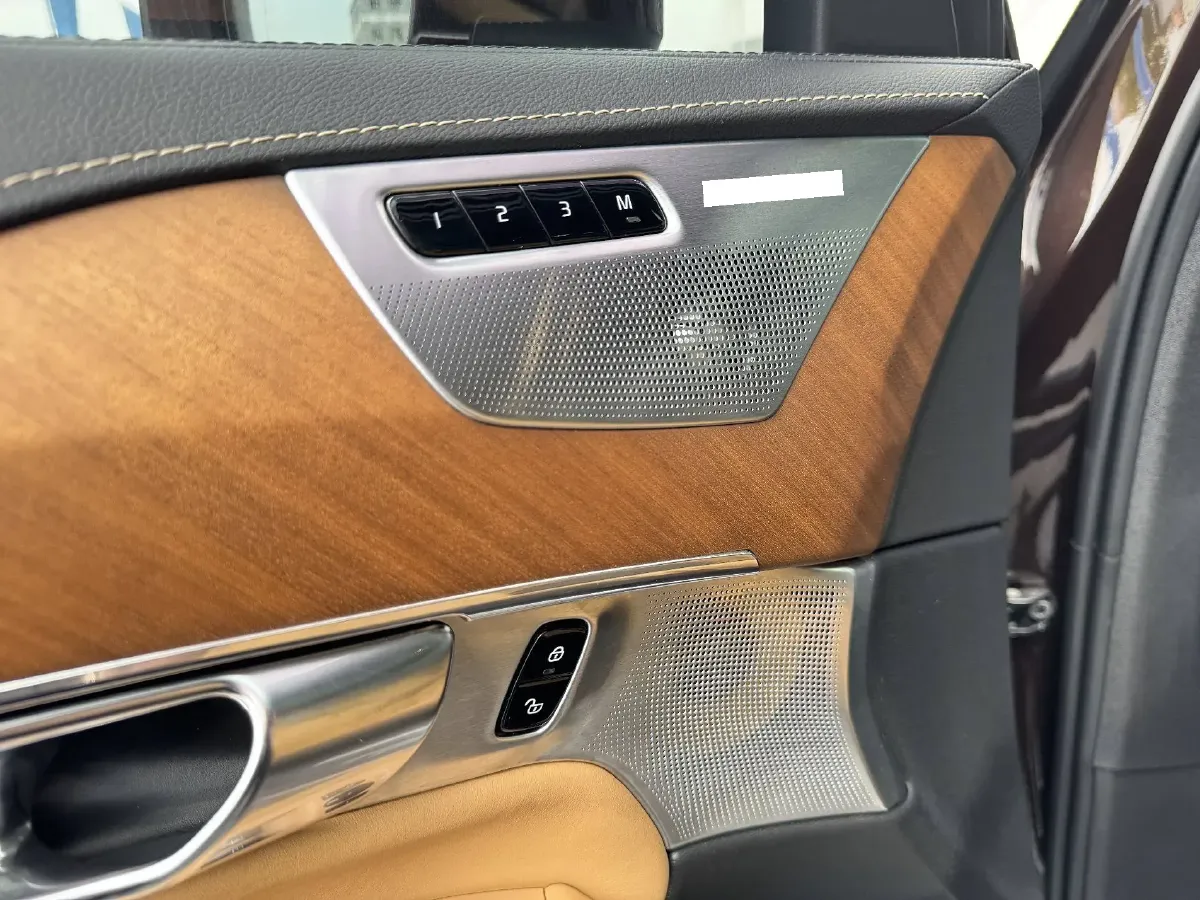 2018 Volvo XC90 PHEV 2.0T 320HP L4 8AT PHEV 10.4KWH,autocango,china used car exporter,china ev exporter,chinese used car exporter,chinese used ev exporter