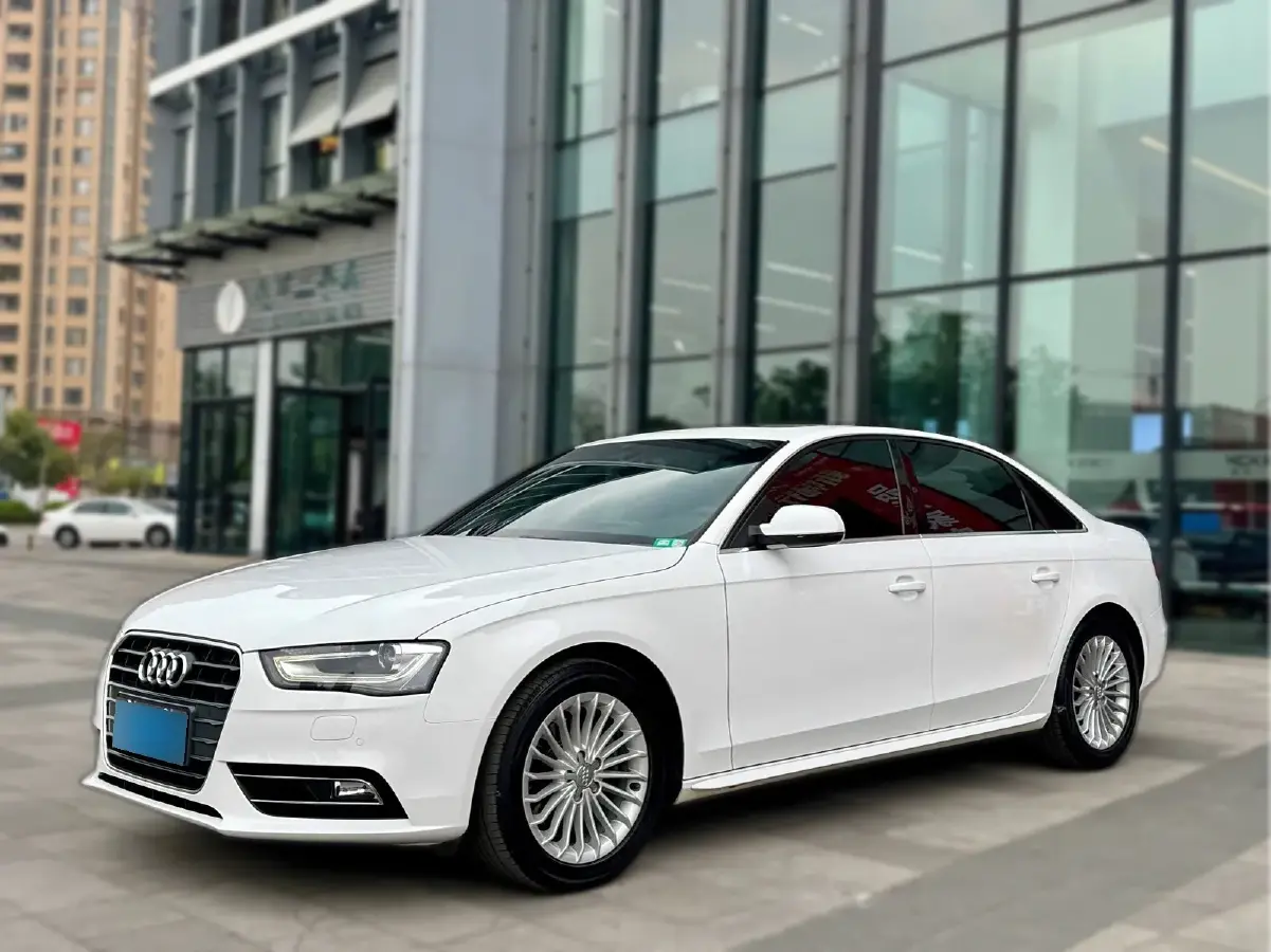 2015 Audi A4L 2.0T 180HP L4 CVT