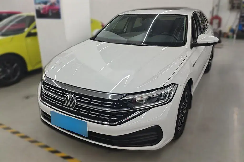 2023 Volkswagen Sagitar 1.2T 116HP L4 7DCT