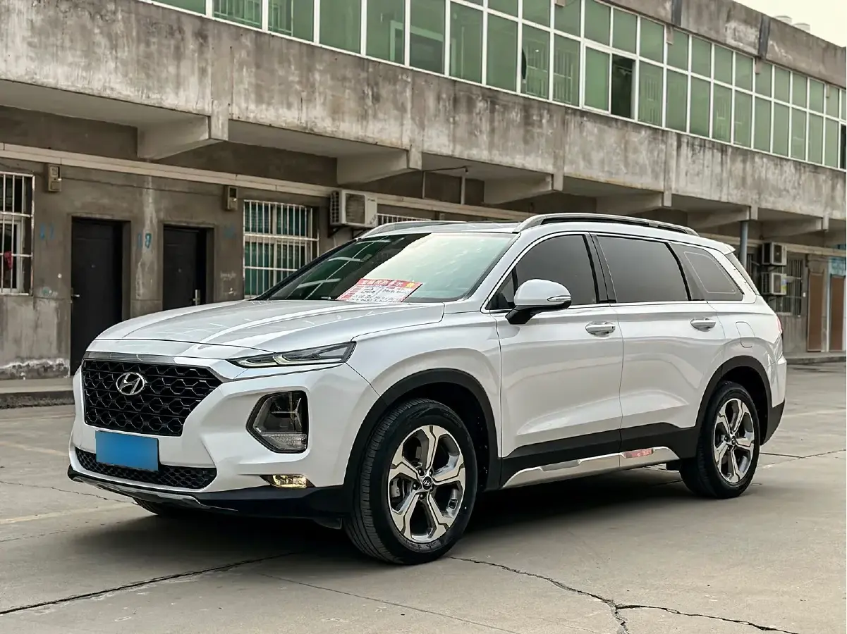 2019 Hyundai Santafe 2.0T 240HP L4 8AT