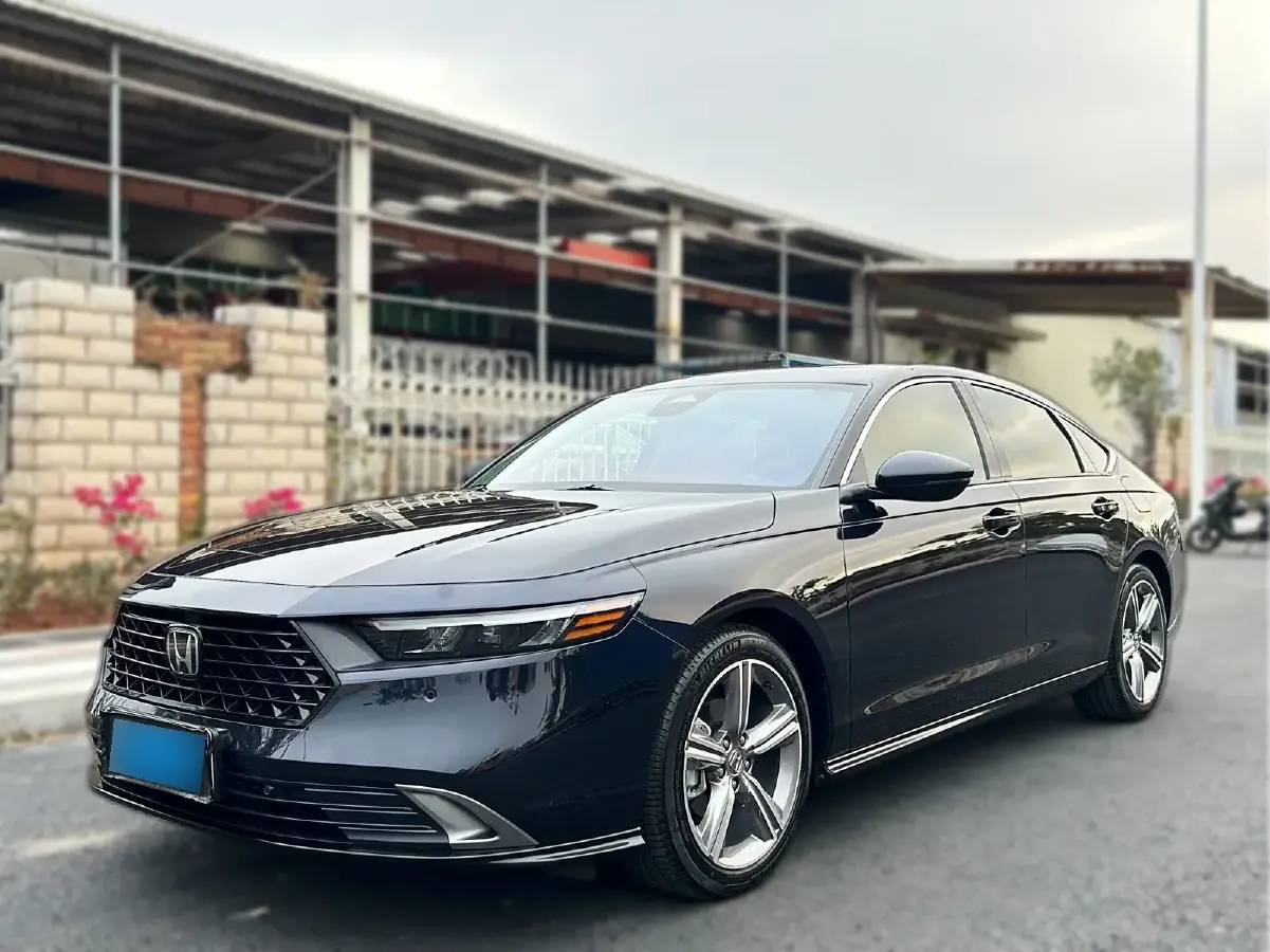 2023 Honda Accord 1.5T 192HP L4 CVT