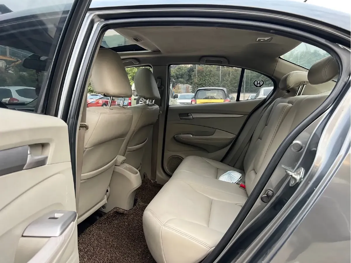 2011 Honda City Classic 1.5L 120HP L4 5AT,autocango,china used car exporter,china ev exporter,chinese used car exporter,chinese used ev exporter