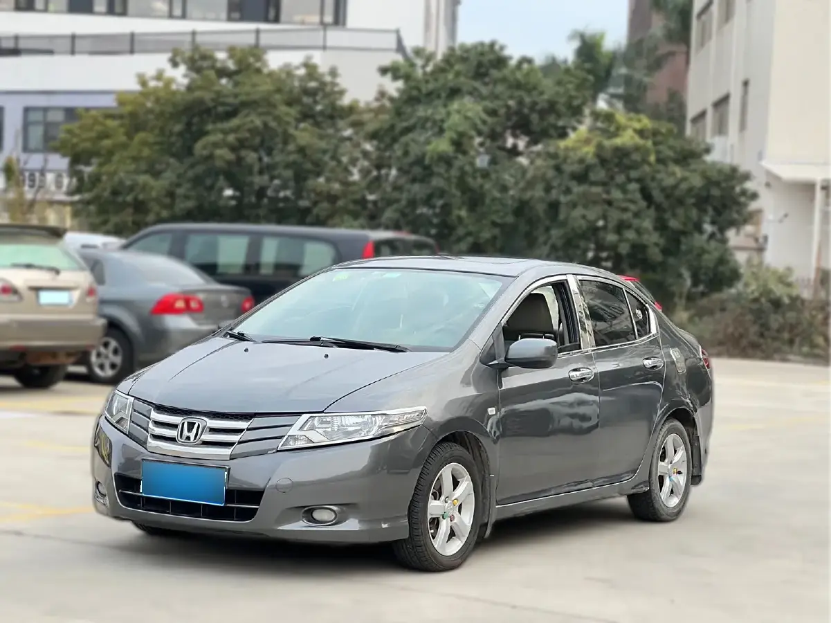 2011 Honda City Classic 1.5L 120HP L4 5AT 2011 Honda City Classic 1.5L 120HP L4 5AT