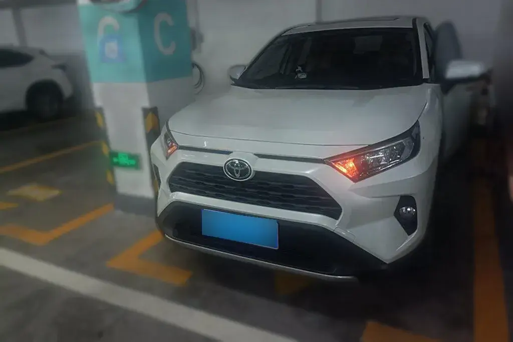 2021 Toyota RAV4 2.0L 171HP L4 CVT