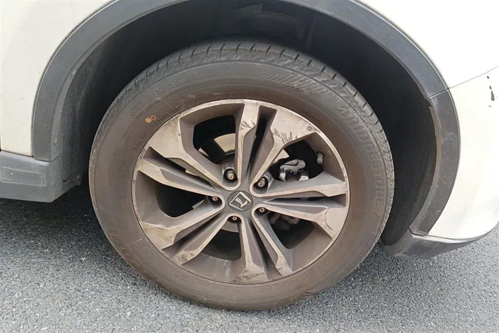 2015 Luxgen 6 SUV 1.8T 180HP L4 6AT,autocango,china used car exporter,china ev exporter,chinese used car exporter,chinese used ev exporter