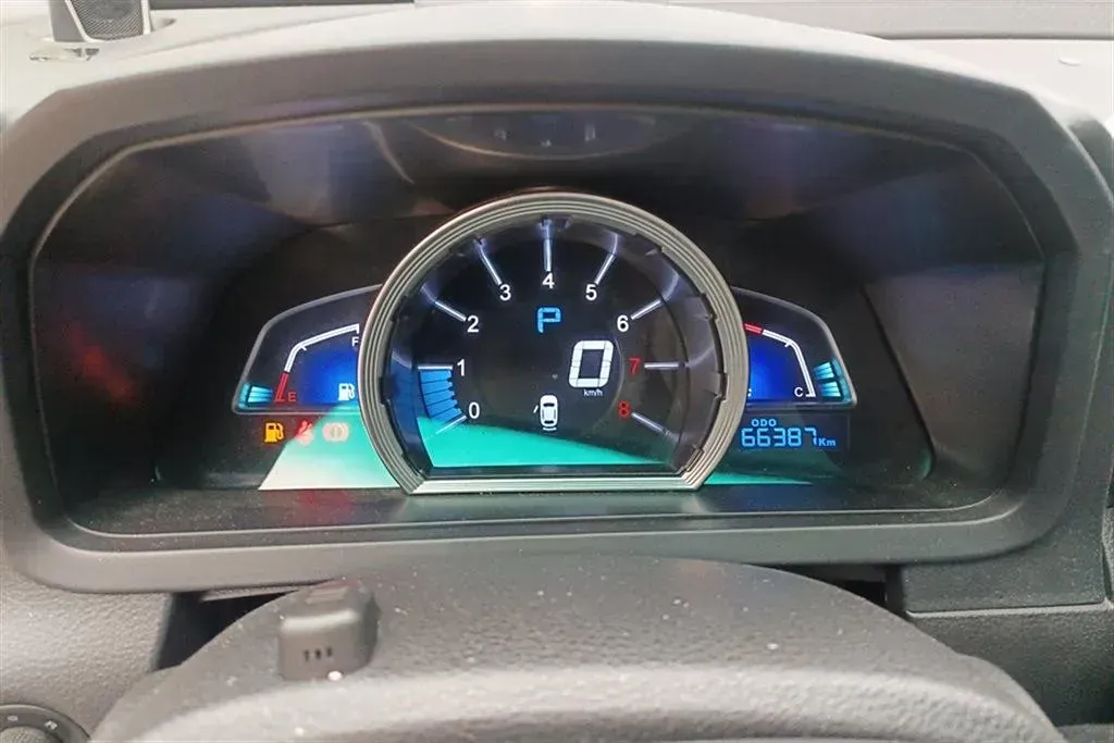 2015 Luxgen 6 SUV 1.8T 180HP L4 6AT,autocango,china used car exporter,china ev exporter,chinese used car exporter,chinese used ev exporter