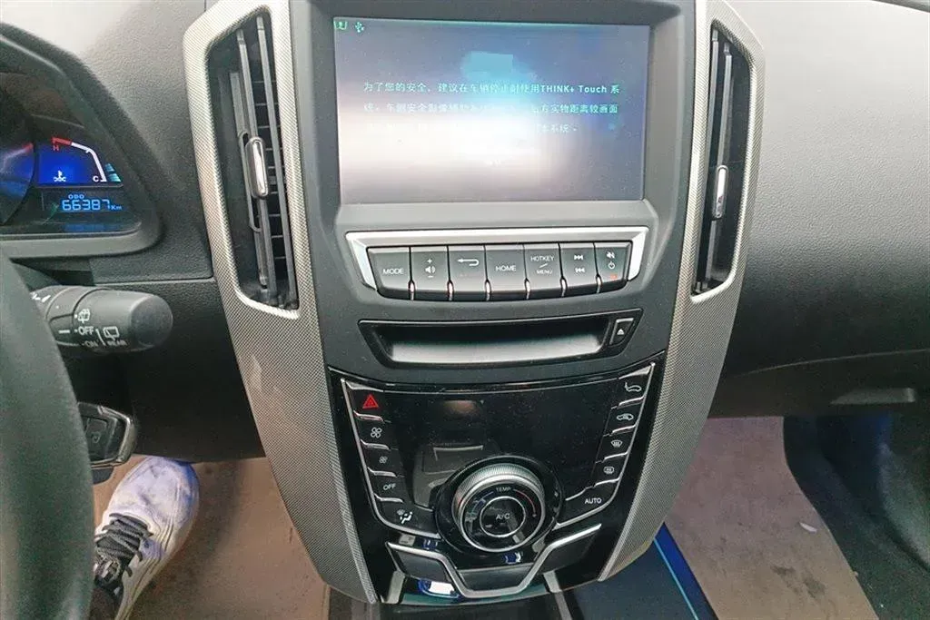 2015 Luxgen 6 SUV 1.8T 180HP L4 6AT,autocango,china used car exporter,china ev exporter,chinese used car exporter,chinese used ev exporter