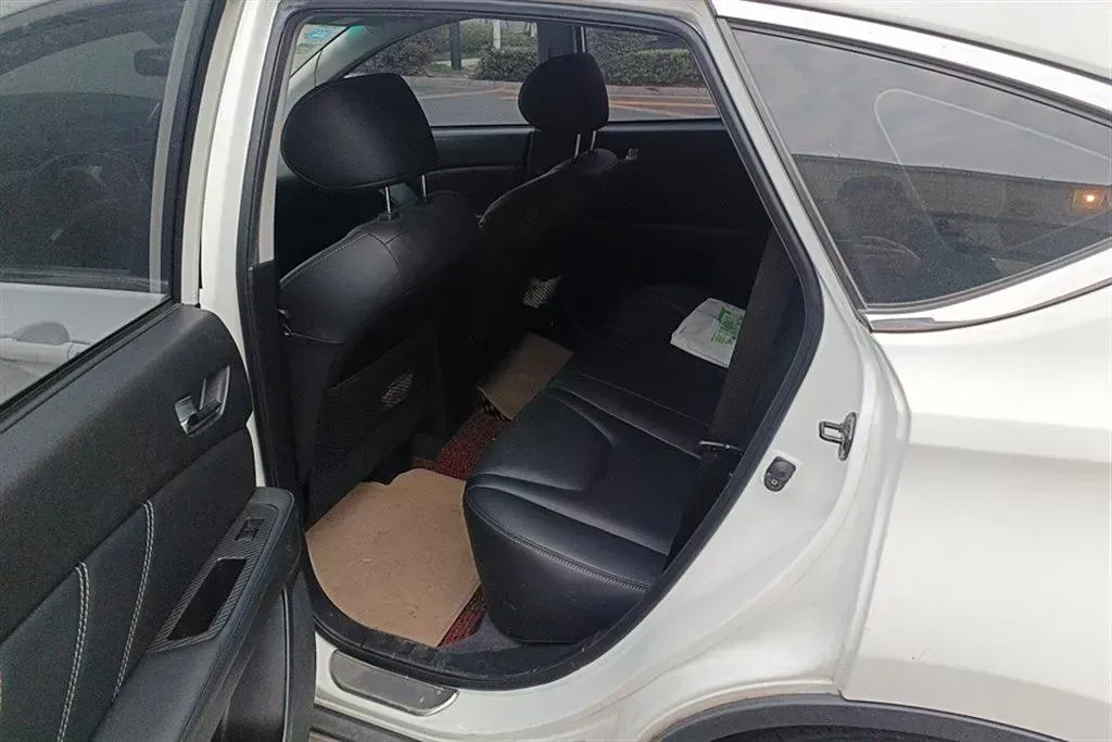 2015 Luxgen 6 SUV 1.8T 180HP L4 6AT,autocango,china used car exporter,china ev exporter,chinese used car exporter,chinese used ev exporter