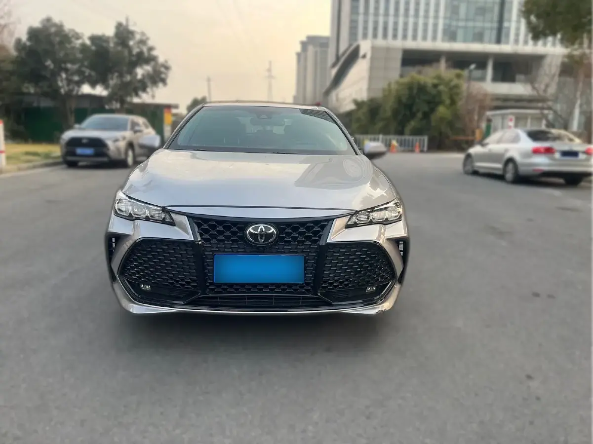 2019 Toyota Avalon 2.0L 178HP L4 CVT