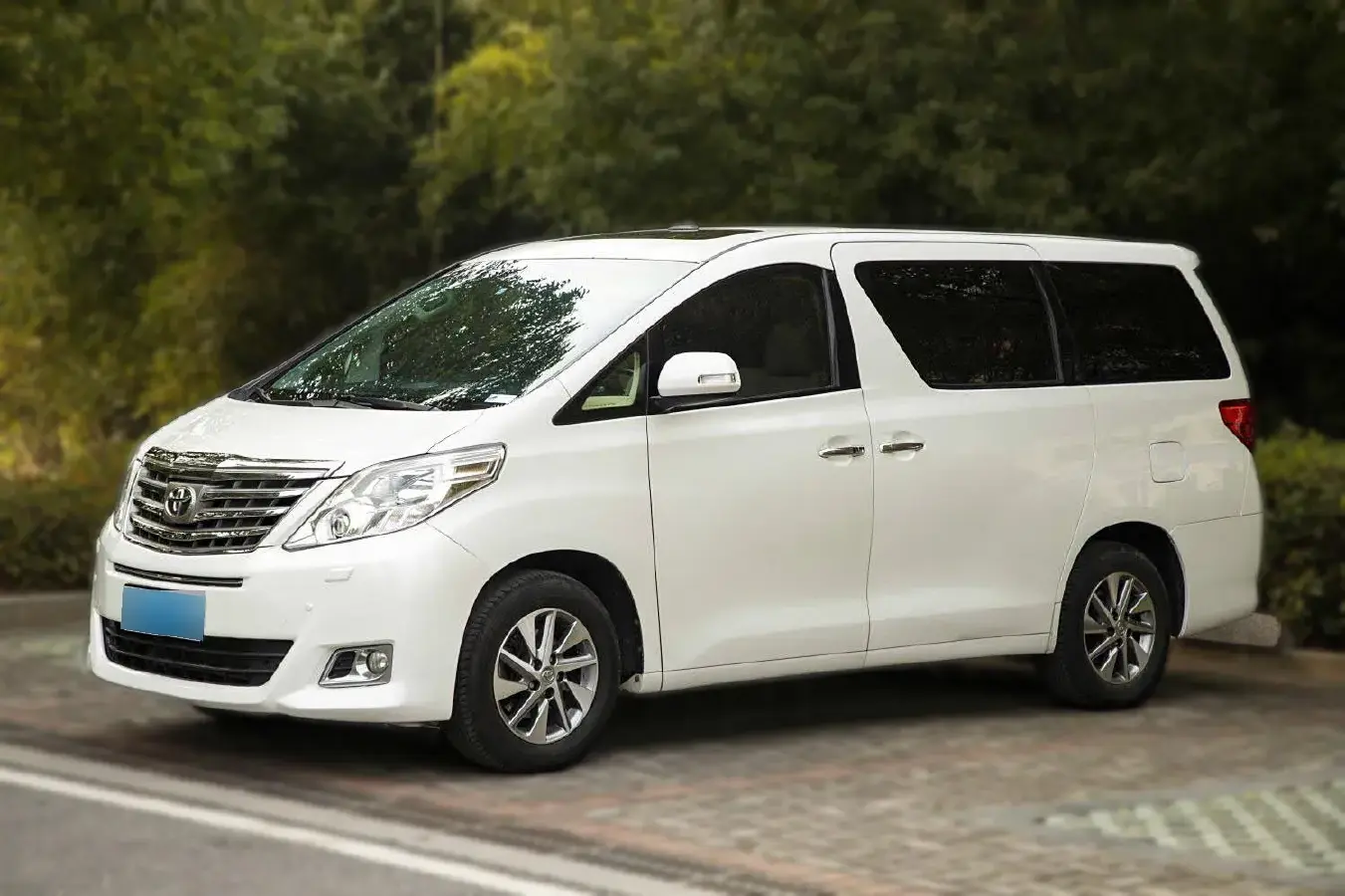 2012 Toyota Alphard 3.5L 275HP V6 6AT