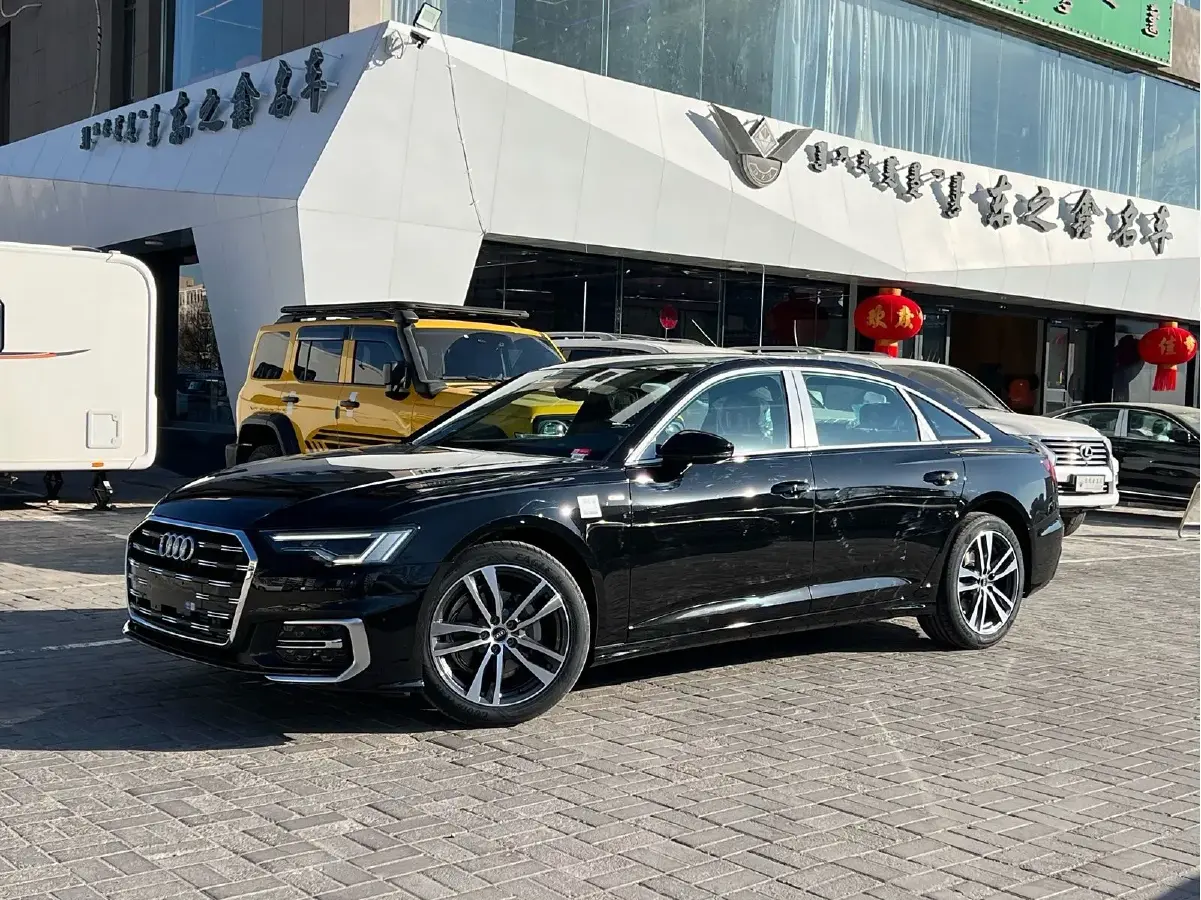 2025 Audi A6L 2.0T 190HP L4 7DCT