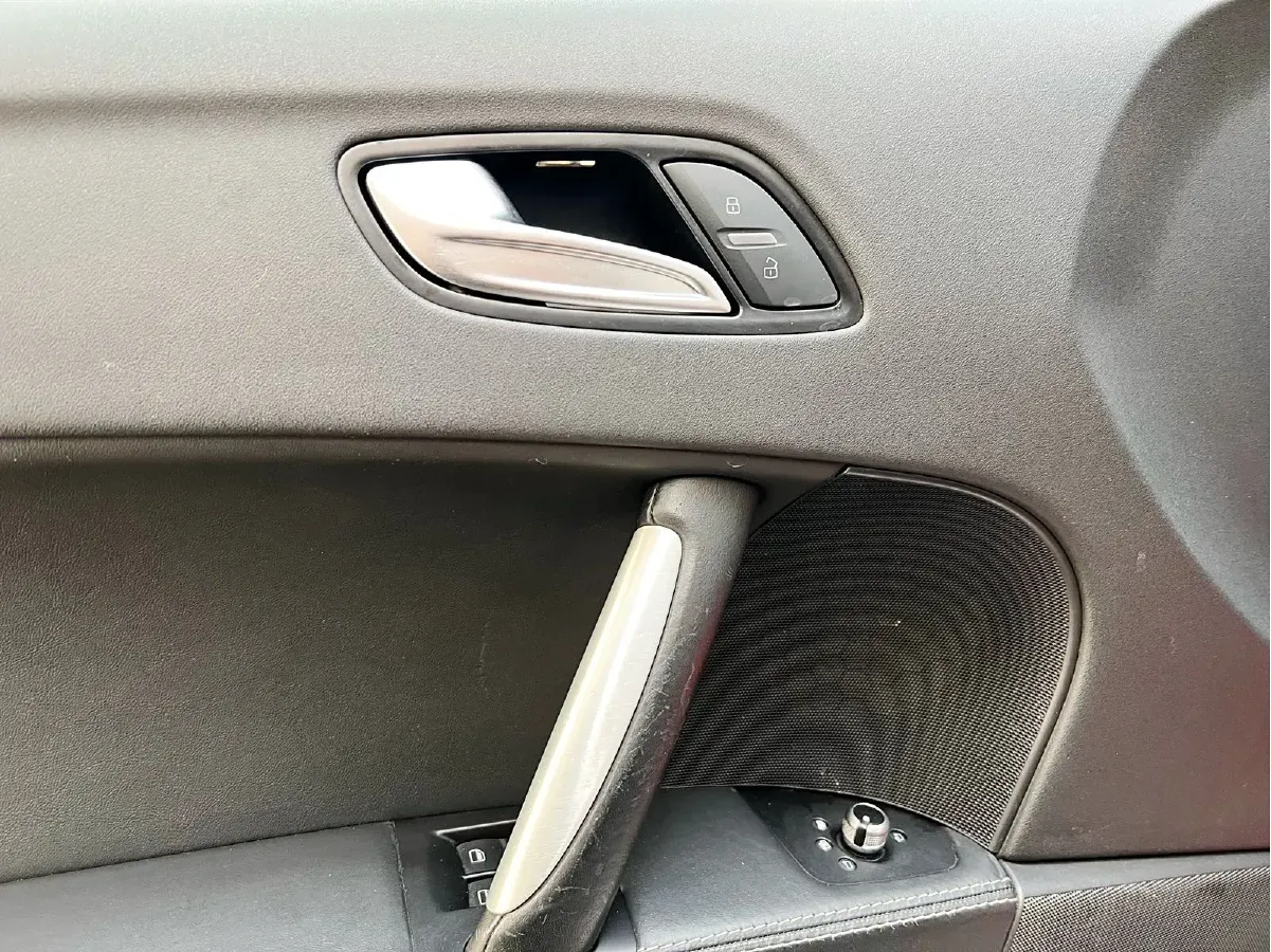 2011 Audi TTS 2.0T 272HP L4 6DCT,autocango,china used car exporter,china ev exporter,chinese used car exporter,chinese used ev exporter