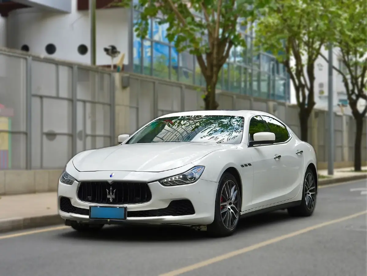 2014 Maserati Ghibli 3.0T 330HP V6 8AT