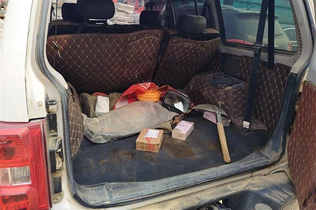 2015 Leopaard Q6 2.4L 147HP L4 5MT,autocango,china used car exporter,china ev exporter,chinese used car exporter,chinese used ev exporter