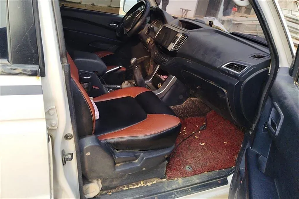 2015 Leopaard Q6 2.4L 147HP L4 5MT,autocango,china used car exporter,china ev exporter,chinese used car exporter,chinese used ev exporter