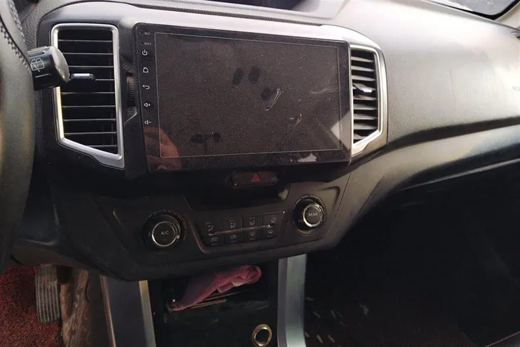 2015 Leopaard Q6 2.4L 147HP L4 5MT,autocango,china used car exporter,china ev exporter,chinese used car exporter,chinese used ev exporter