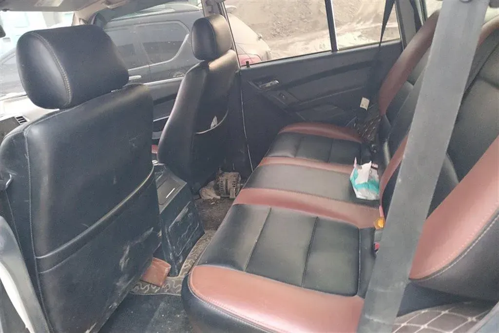 2015 Leopaard Q6 2.4L 147HP L4 5MT,autocango,china used car exporter,china ev exporter,chinese used car exporter,chinese used ev exporter