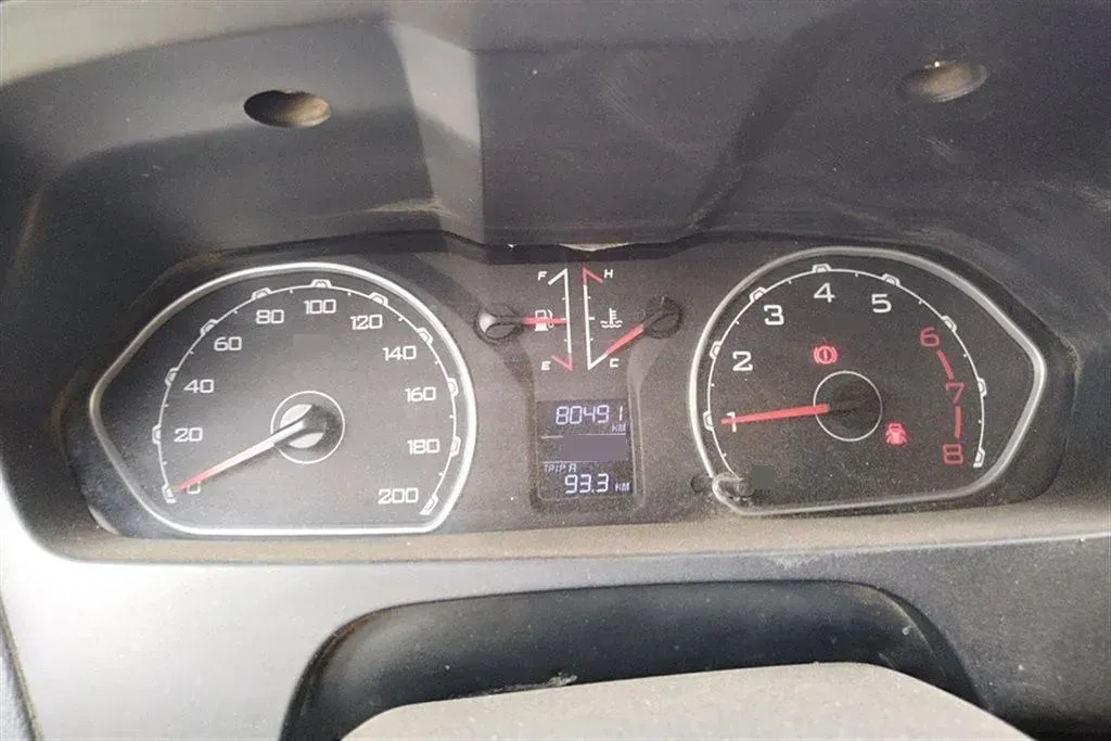 2015 Leopaard Q6 2.4L 147HP L4 5MT,autocango,china used car exporter,china ev exporter,chinese used car exporter,chinese used ev exporter