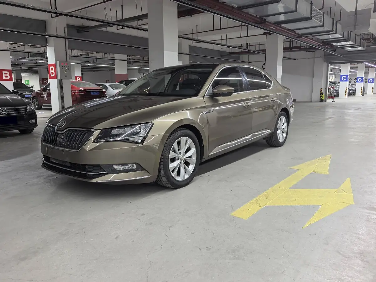 2016 Skoda Superb 1.4T 150HP L4 7DCT