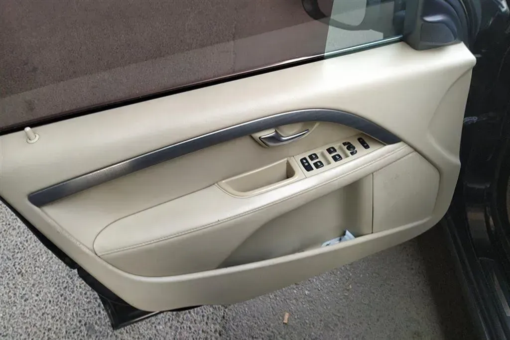 2011 Volvo S80L 2.0T 203HP L4 6DCT,autocango,china used car exporter,china ev exporter,chinese used car exporter,chinese used ev exporter