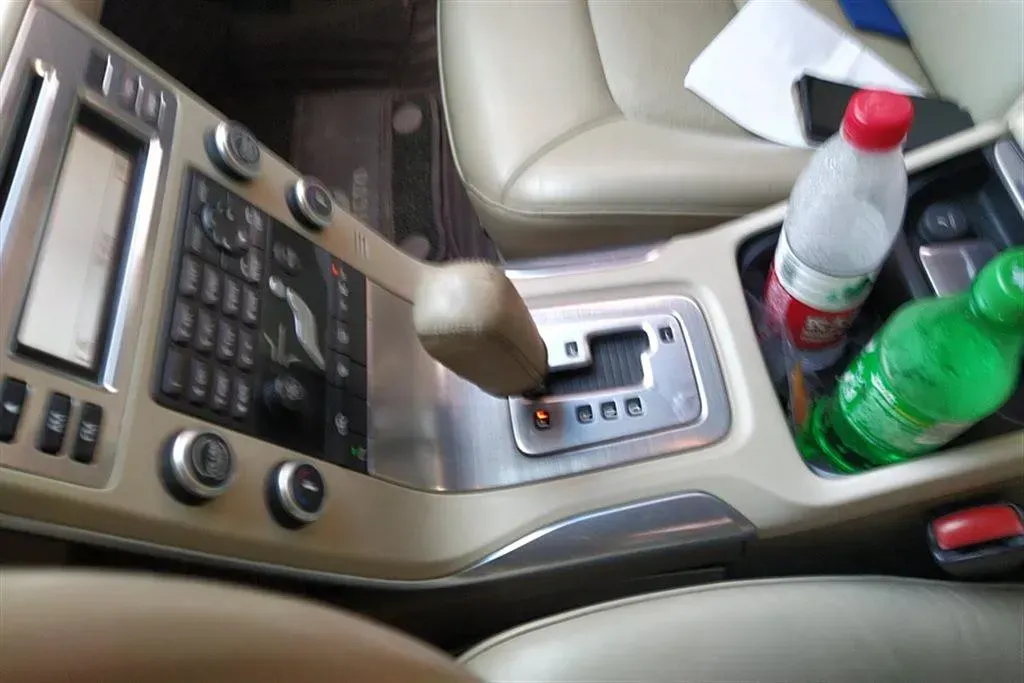 2011 Volvo S80L 2.0T 203HP L4 6DCT,autocango,china used car exporter,china ev exporter,chinese used car exporter,chinese used ev exporter