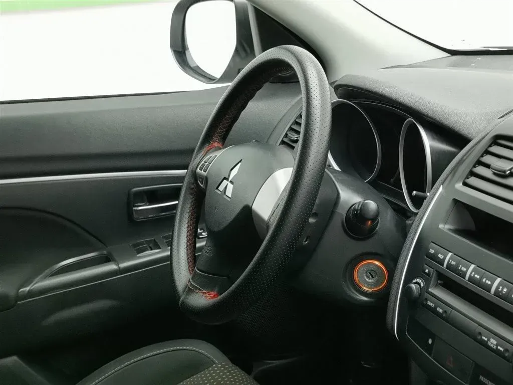 2013 Mitsubishi ASX 2.0L 167HP L4 5MT,autocango,china used car exporter,china ev exporter,chinese used car exporter,chinese used ev exporter