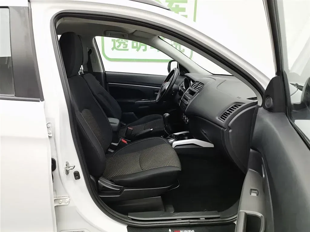 2013 Mitsubishi ASX 2.0L 167HP L4 5MT,autocango,china used car exporter,china ev exporter,chinese used car exporter,chinese used ev exporter