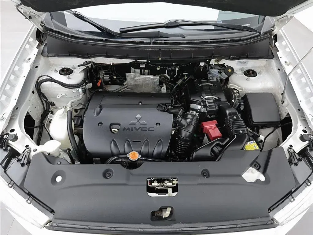 2013 Mitsubishi ASX 2.0L 167HP L4 5MT,autocango,china used car exporter,china ev exporter,chinese used car exporter,chinese used ev exporter