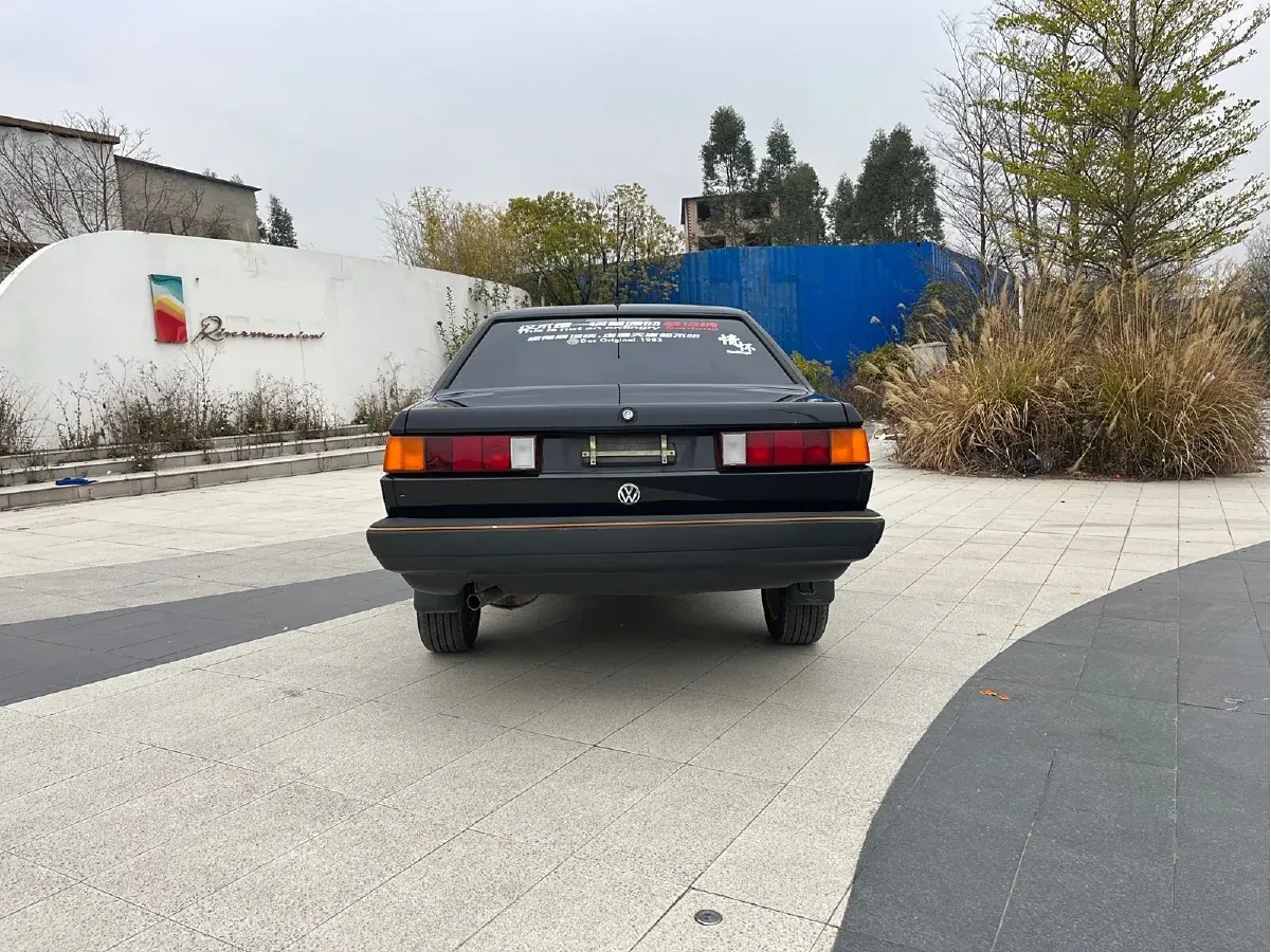 2004 Volkswagen Santana Classic 1.6L 87HP L4 5MT,autocango,china used car exporter,china ev exporter,chinese used car exporter,chinese used ev exporter