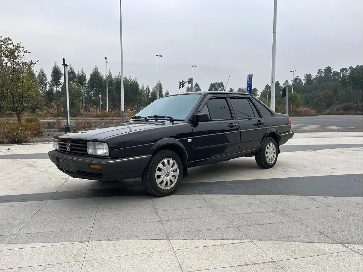 2004 Volkswagen Santana Classic 1.6L 87HP L4 5MT