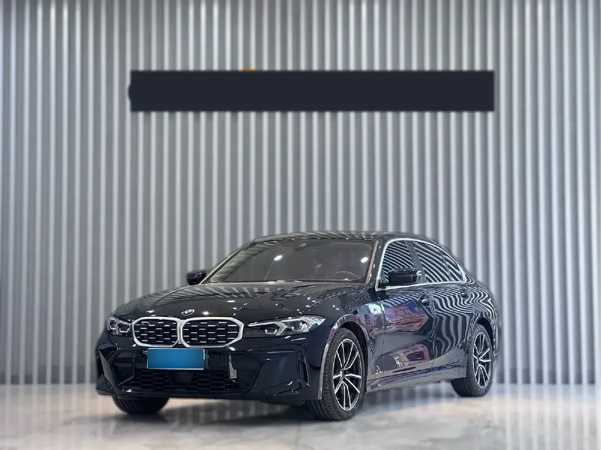 2025 BMW 3 Series 2.0T 184HP L4 8AT