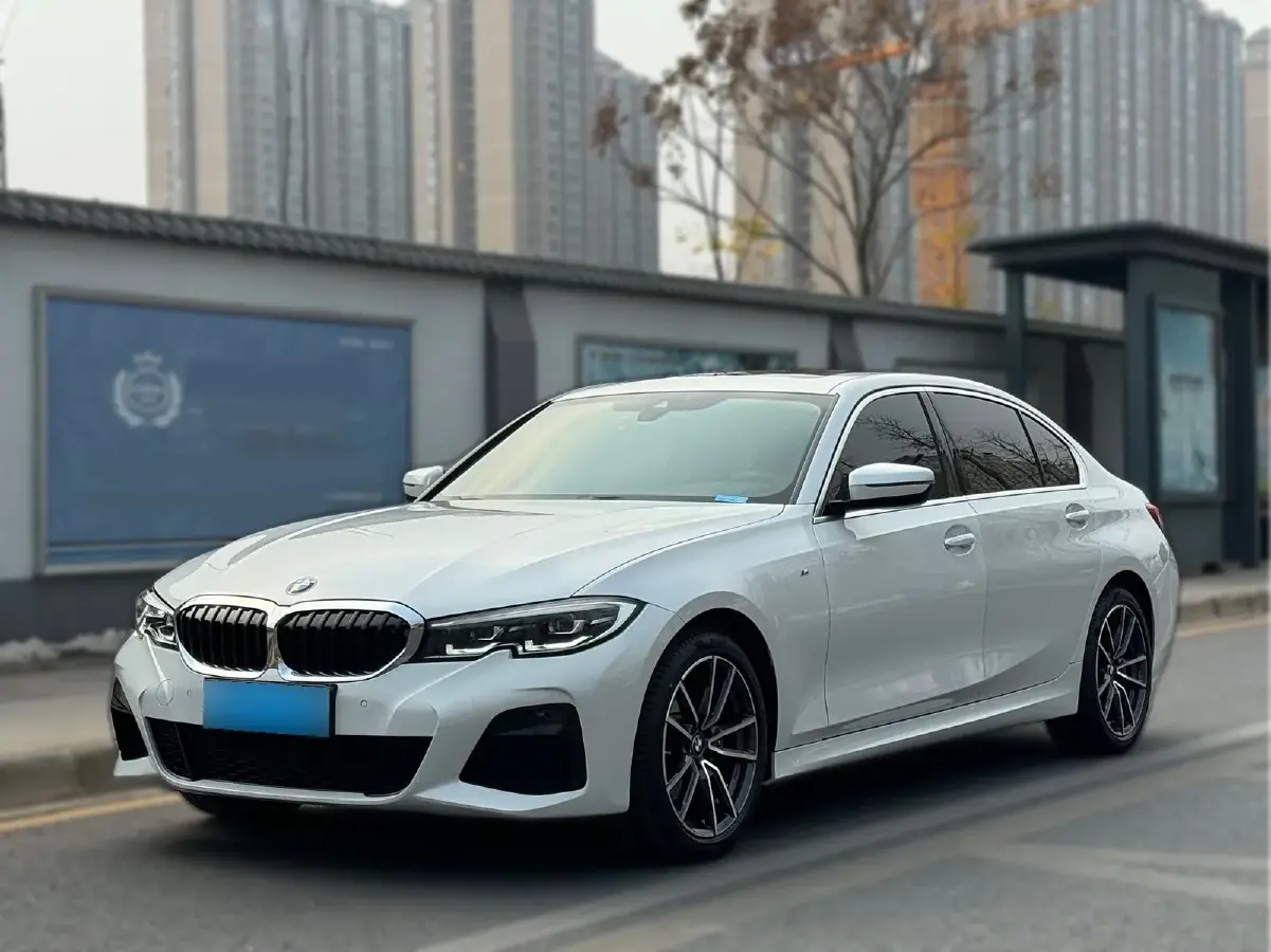 2022 BMW 3 Series 2.0T 184HP L4 8AT