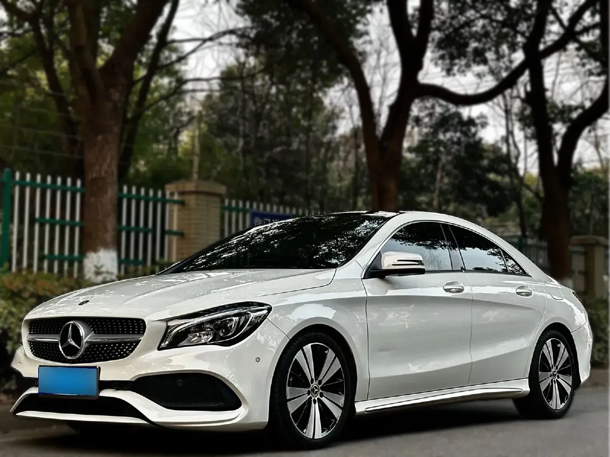 2017 Mercedes-Benz CLA Class 1.6T 156HP L4 7DCT