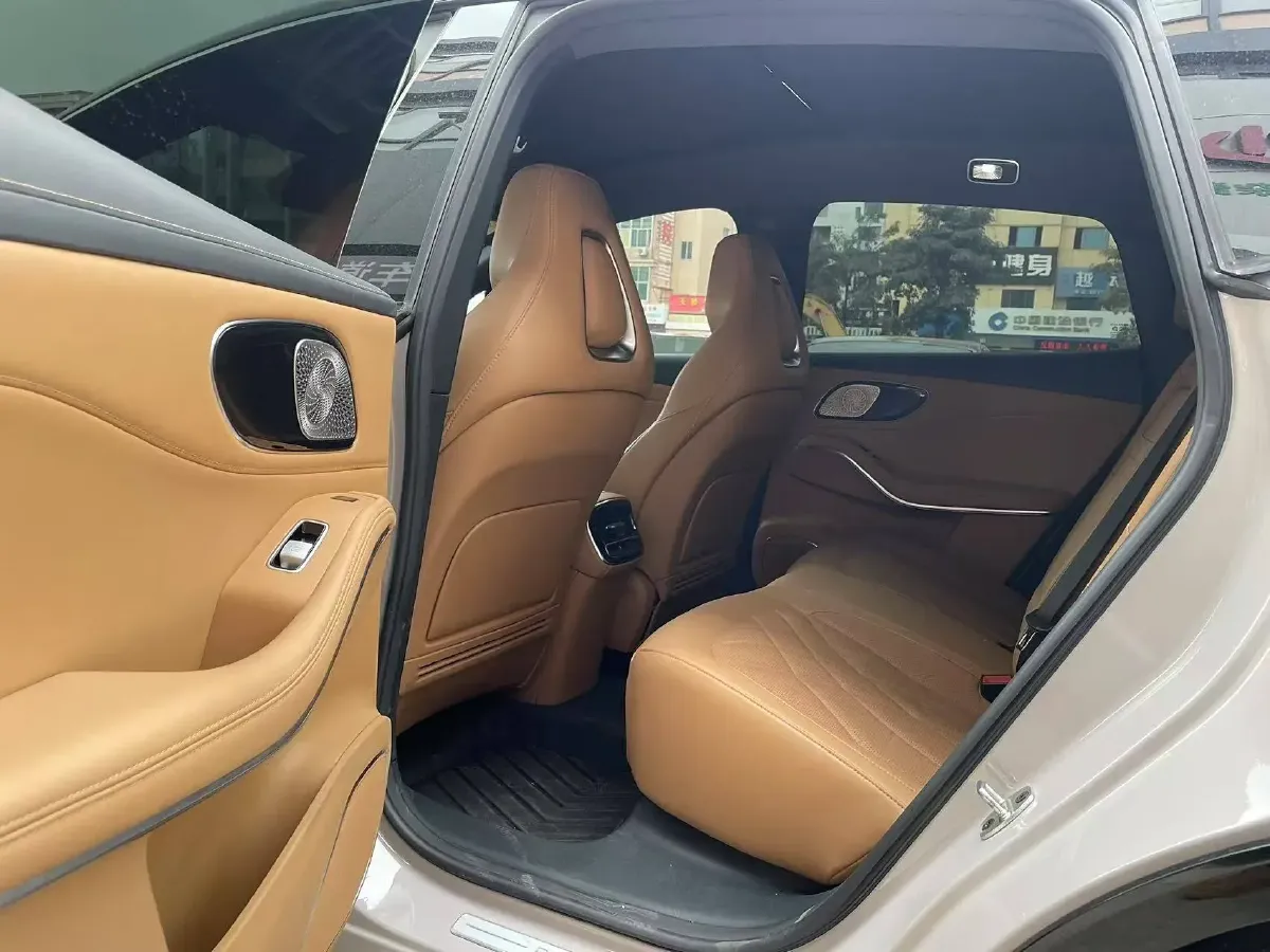 2024 Rising Auto R7 BEV 77KWH,autocango,china used car exporter,china ev exporter,chinese used car exporter,chinese used ev exporter