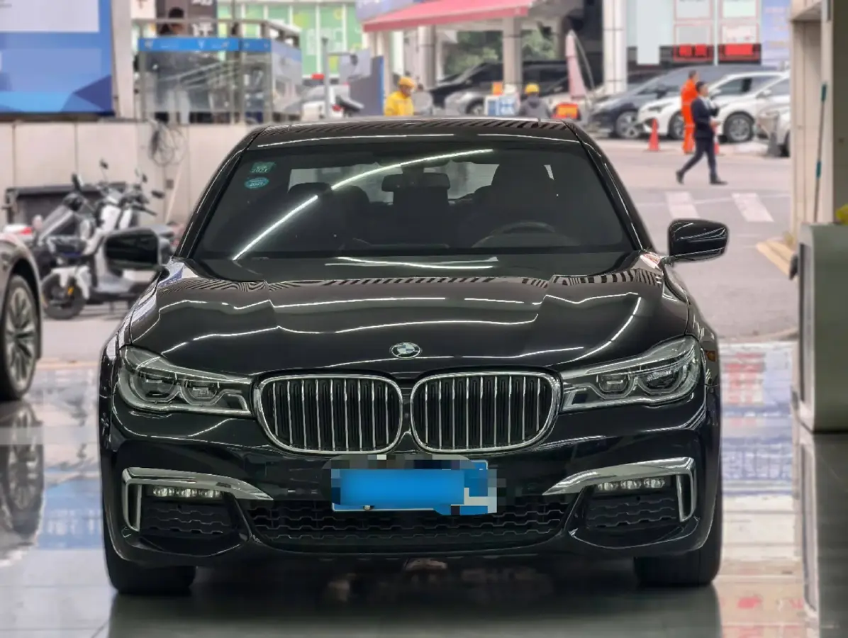 2018 BMW 7 Series 2.0T 258HP L4 8AT
