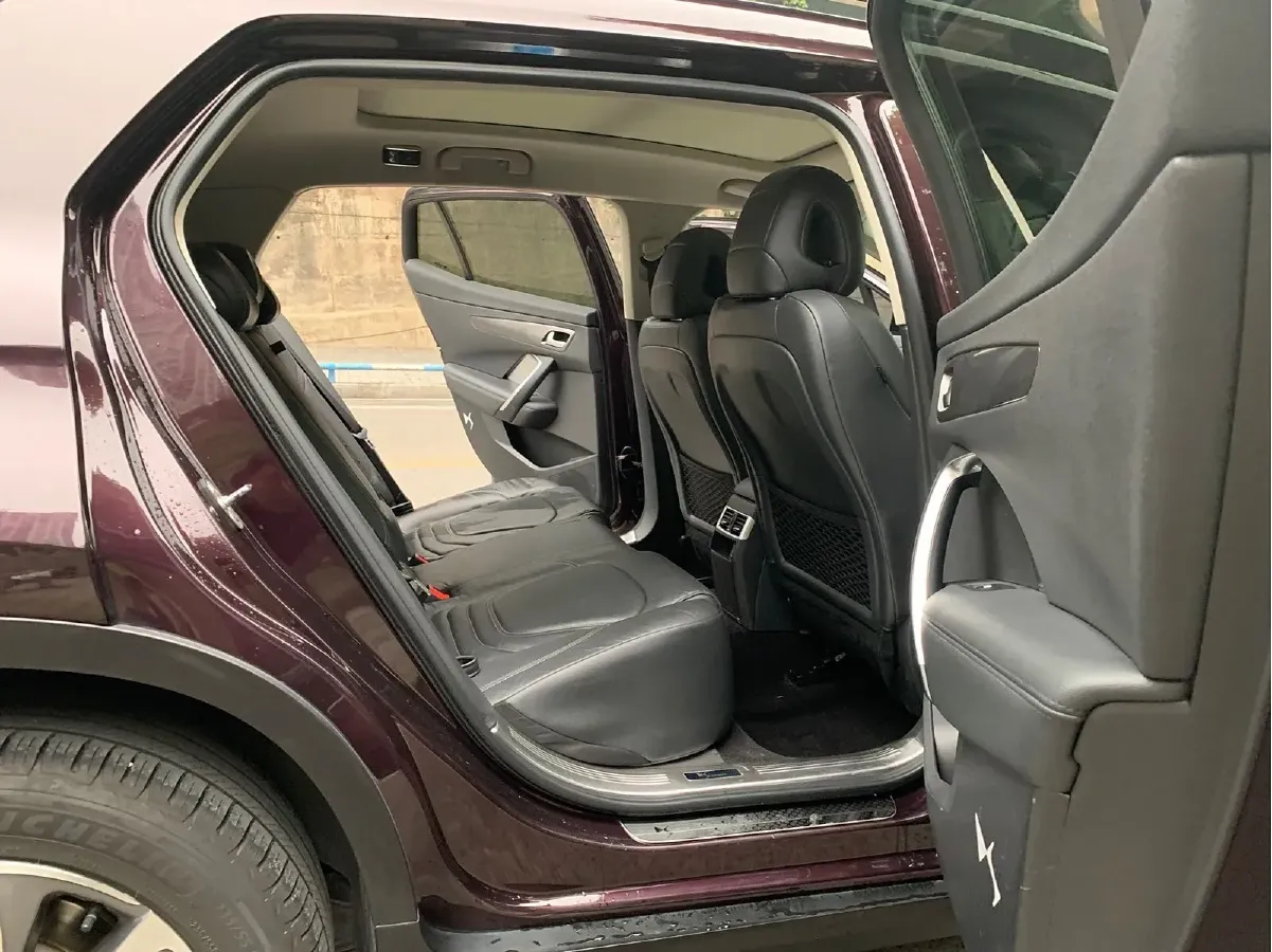 2017 DS 6 1.6T 167HP L4 6AT,autocango,china used car exporter,china ev exporter,chinese used car exporter,chinese used ev exporter