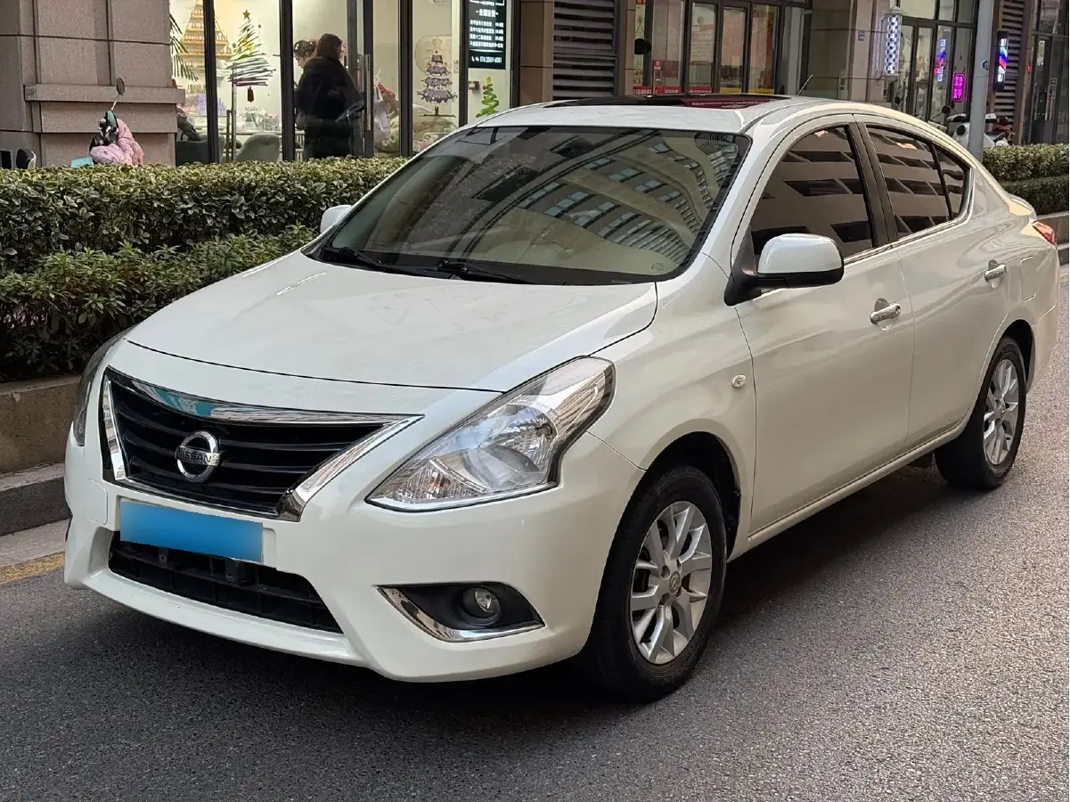 2014 Nissan Sunny 1.5L 112HP L4 CVT