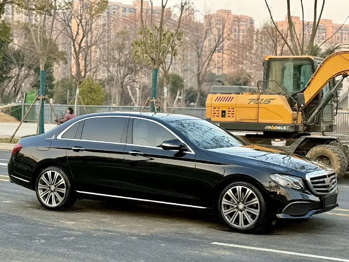 2016 Mercedes-Benz E Class 2.0T 245HP L4 9AT