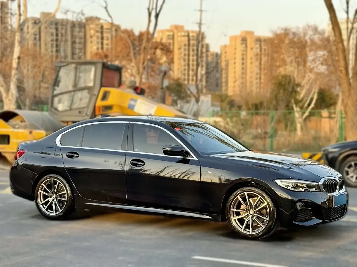 2022 BMW 3 Series 2.0T 184HP L4 8AT