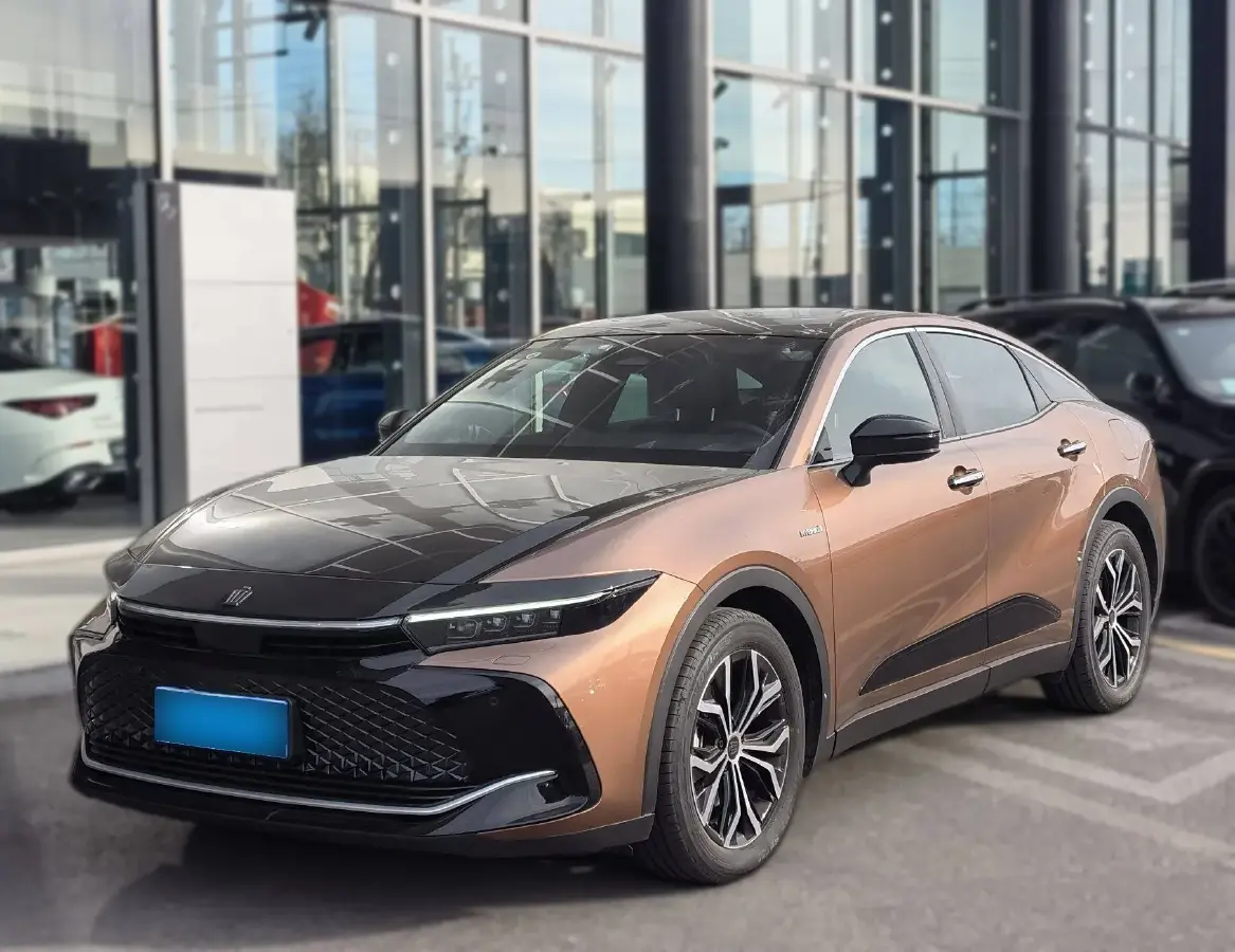 2023 Toyota CrownSportCross 2.5L 185HP L4 E-CVT Hybrid