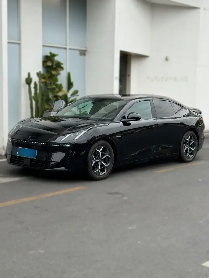 2025 LYNK&CO Z10 BEV 95KWH